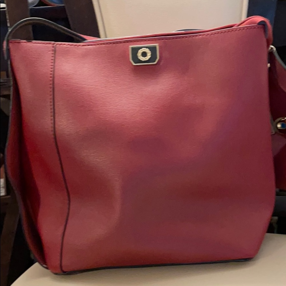 Bold Two-way Bucket Purse!